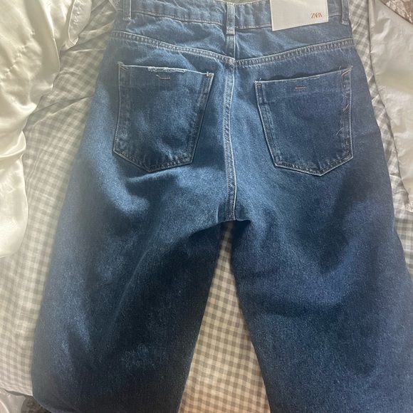 Zara rivet hole Jeans Size 2 BNwT - Picture 3 of 4